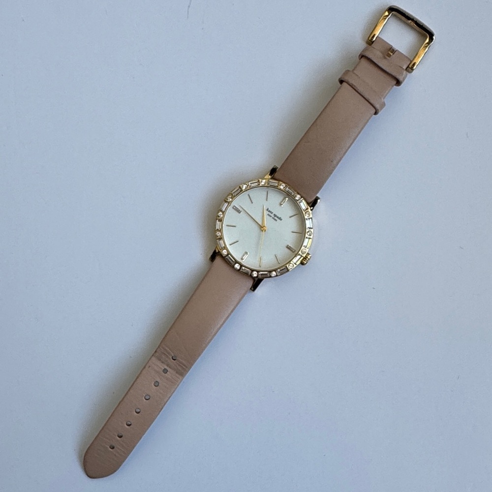 Kate Spade Elegant Beige Watch with Gold Accents
